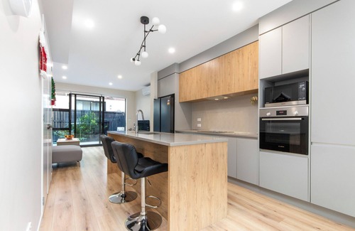 Hobsonville Casa | Modern & Cozy 2BR Harborlight Terrace