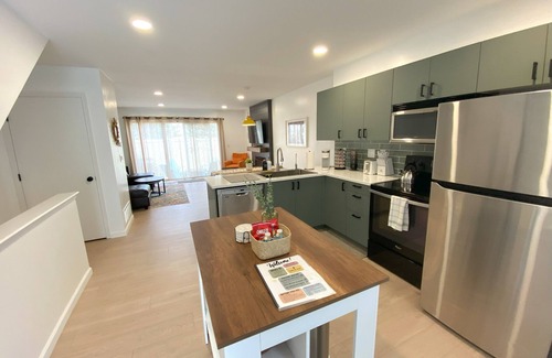 Dublin Casa | Modern & Cozy 2BR Townhouse