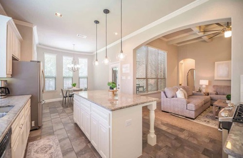Lewisville Casa | Modern & Cozy 3-Bedroom Home close to DFW Airport