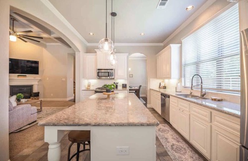 Lewisville Casa | Modern & Cozy 3-Bedroom Home close to DFW Airport