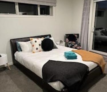 Palmerston North Casa | Modern, Cozy and Spacious 3 bedroom Home near City Centre