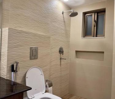 Gulberg Apartamento | Modern Cozy Apartment in Central Lahore