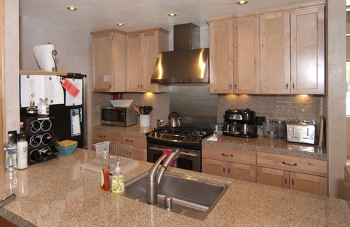 Kings Beach Condominio | Moderno y acogedor condominio N. Shore Wifi, HDTV cerca de Northstar, lago