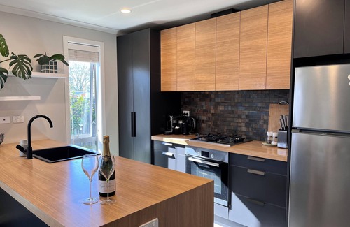Leamington Casa | Modern & Cozy House in Cambridge - 5 minutes to lake Karapiro