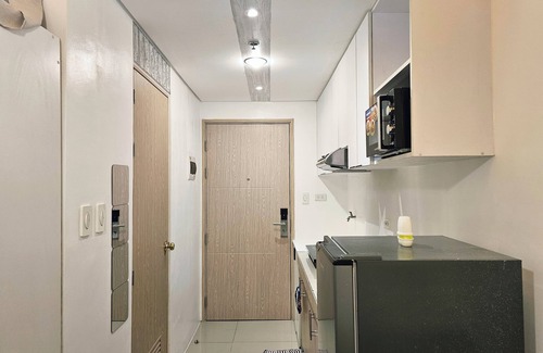 Dasmarinas Condominio | Modern Cozy Studio with Netflix