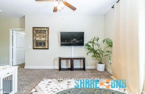 Park Central Apartamento | Modern Dallas Retreat - 2br, Patio, Parking