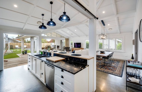 Havelock North Casa | Modern Deluxe - Havelock North Holiday Home