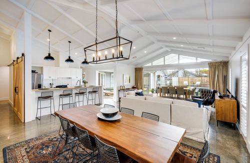 Havelock North Casa | Modern Deluxe - Havelock North Holiday Home