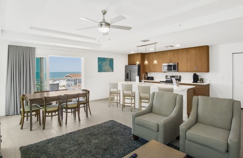 Clearwater Beach Condominio | Modern Design Gulf Facing Condo on the Beach