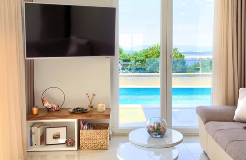 Klanfari Cabina | Villa de diseño moderno con piscina privada y vistas al mar cerca de Crikvenica