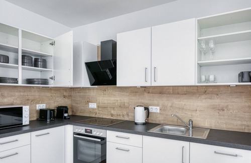 Donaustadt Apartamento | Modern Donaustadt 1BR near Kirschblütenpark & Metro U1, by Blueground