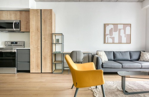 City West Apartamento | Modern Downtown 1BR w/ Pool, Gym & W/D near Staples Center, by Blueground (LAX 544)