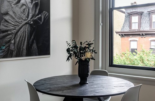University City Casa | Modern Downtown 5Bd/4Bth w/Outdoor Space! Sleeps 16