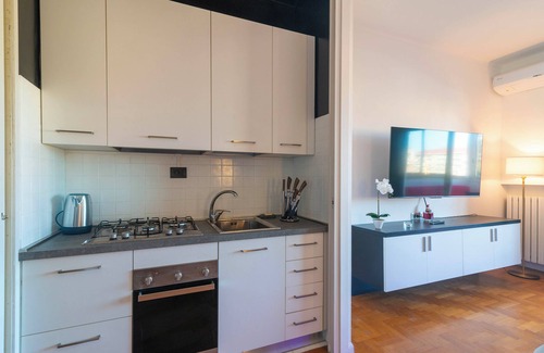 Quartiere XIII Aurelio Apartamento | Modern downtown apartment with panoramic view of St. Peter's dome