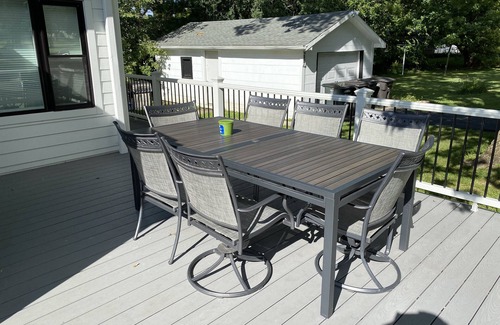 Lake Geneva Casa | Modern Downtown Lake Geneva Charm Sleeps 8