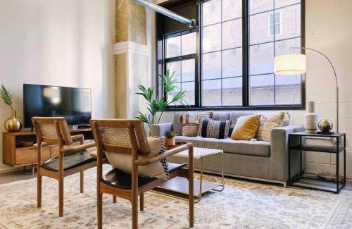Old City Apartamento | Modern Downtown Loft on Gay St