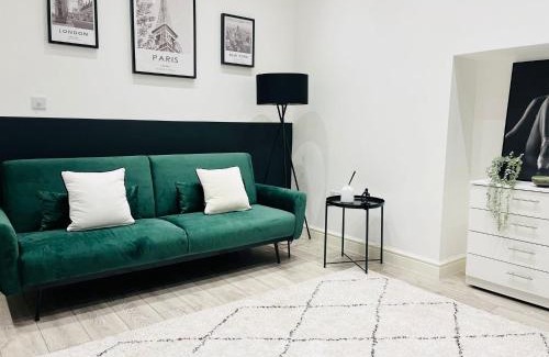 Ealing Apartamento | Modern Ealing Broadway Apt -2 mins To Tube & Well-Equipped