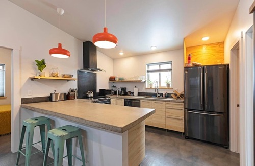 Lower Rattlesnake Casa | Modern, Eco-Friendly Home - Walking distance to Downtown Missoula & St. Pats Hospital