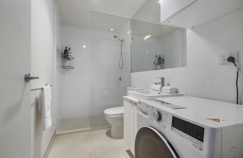 St. Kilda East Apartamento | Modern Elegance Meets Urban Style in St Kilda
