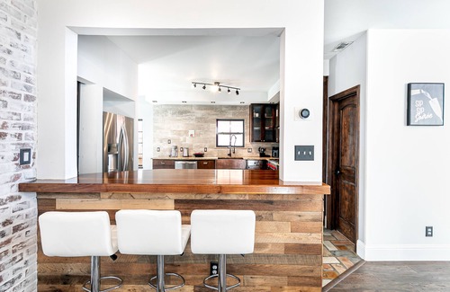 Southwest Carrollton Casa | Modern Elegance: Prime Location in Carrollton