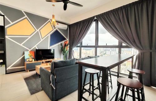 George Town Apartamento | Modern Elegance Suite, 5 to 6 pax at Urban Suites Georgetown by SuperStay