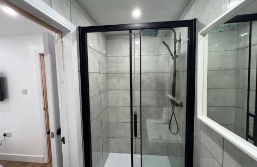 Luton Casa | Modern en-suite rooms Luton air port