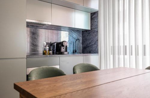 Mafamude Apartamento | Modern Escape next to the Metro Station