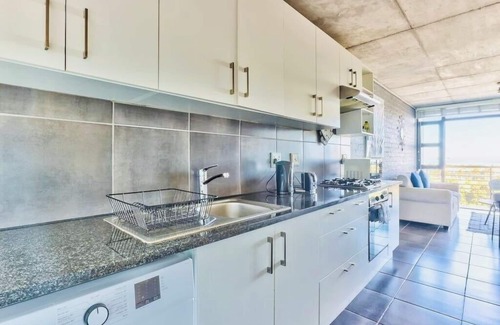 Milnerton Apartamento | Modern Escape Two Bedroom Apartment - with views