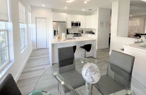 Ballast Point Casa | Modern Executive or Family Friendly Townhome in South Tampa