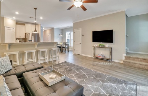 Pooler Casa | Modern Executive Townhouse