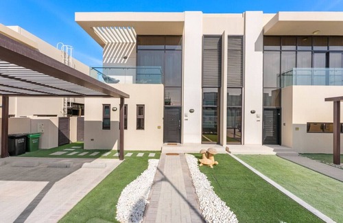 Dubai Casa | Modern Family 3BR Villa in Damac Hills