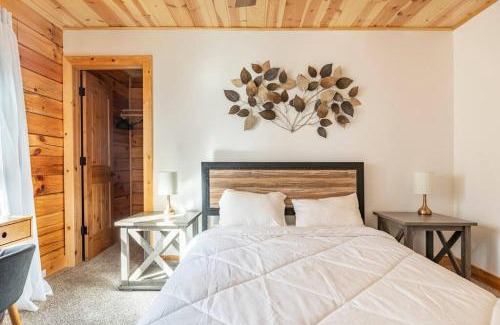 Big Bear City Chalet De Esquí | Modern Family Cabin mins to Lake, Slopes & Hikes