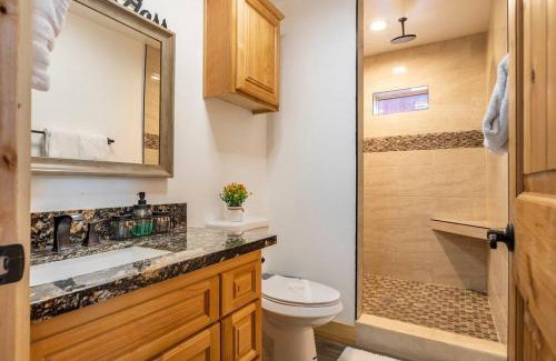 Big Bear City Chalet De Esquí | Modern Family Cabin mins to Lake, Slopes & Hikes