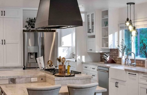 Thousand Oaks Casa | Modern Family Farmhouse