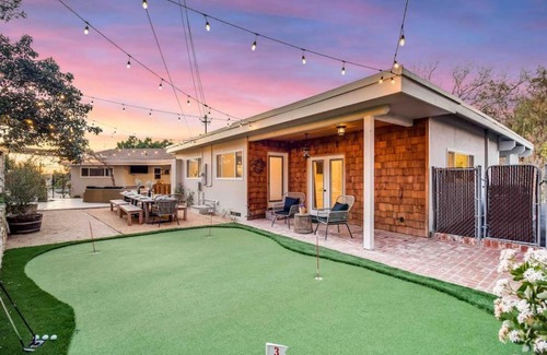 Thousand Oaks Casa | Modern Family Farmhouse with Pool, Jacuzzi, Putting Green, Treehouse, Bocce and more