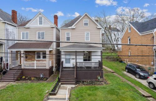 Mount Washington Casa | Modern Family Friendly Home 3 Bedroom Great Location