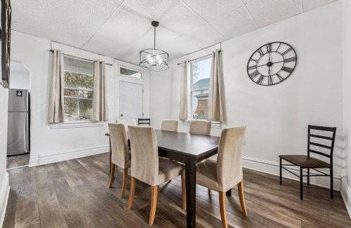 Mount Washington Casa | Modern Family Friendly Home 3 Bedroom Great Location