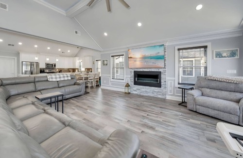 Wildwood Crest Casa | Modern family home in the Crest.