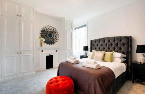 Earlsfield Casa | Modern Family Home in London Close to Amenities and Train