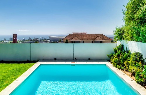 Cape Town Villa | Modern Family Home w Garden, Pool & Stunning Views Bayview House