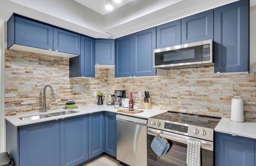 Southwest Edmonton Apartamento | Modern Family Sized Guest Suite With All Essentials