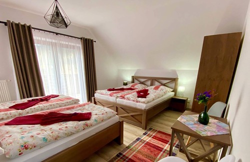 Zdiar Casa | Villa familiar moderna para hasta 10 personas.