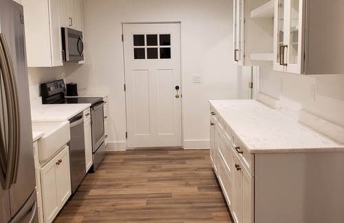 Leesburg Cabaña | Modern Farmhouse Getaway