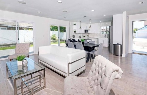 Cypress Casa | MODERN FARMHOUSE living centrally located!