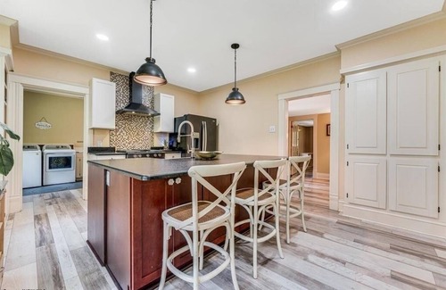 Morgantown Casa | Modern farmhouse near WVU and outdoor activities! Fire Pit, Hot tub. Bring Pets!
