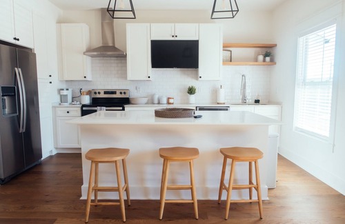 Cookeville Casa | Modern Farmhouse with Golf Course Views