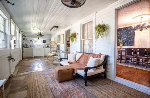 Sevierville Otro | Modern Farmhouse with Cottage