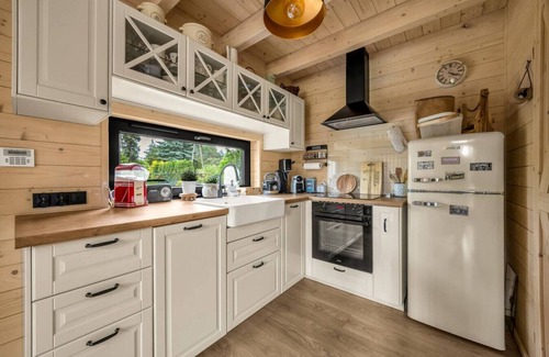 Nieporet Casa | Modern Farmhouse Zegrze - by Rentujemy