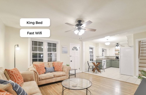 Jackson Casa | Modern*Fast WiFi*King Bed*Jackson, Missouri