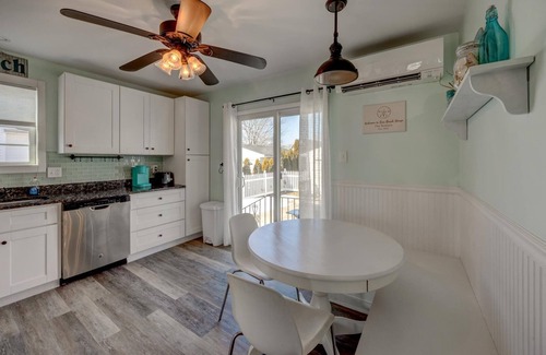 Village Green Casa | Modern Fenced in Pet Friendly 2BR 1BA Home
